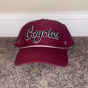 NHL coyotes hat